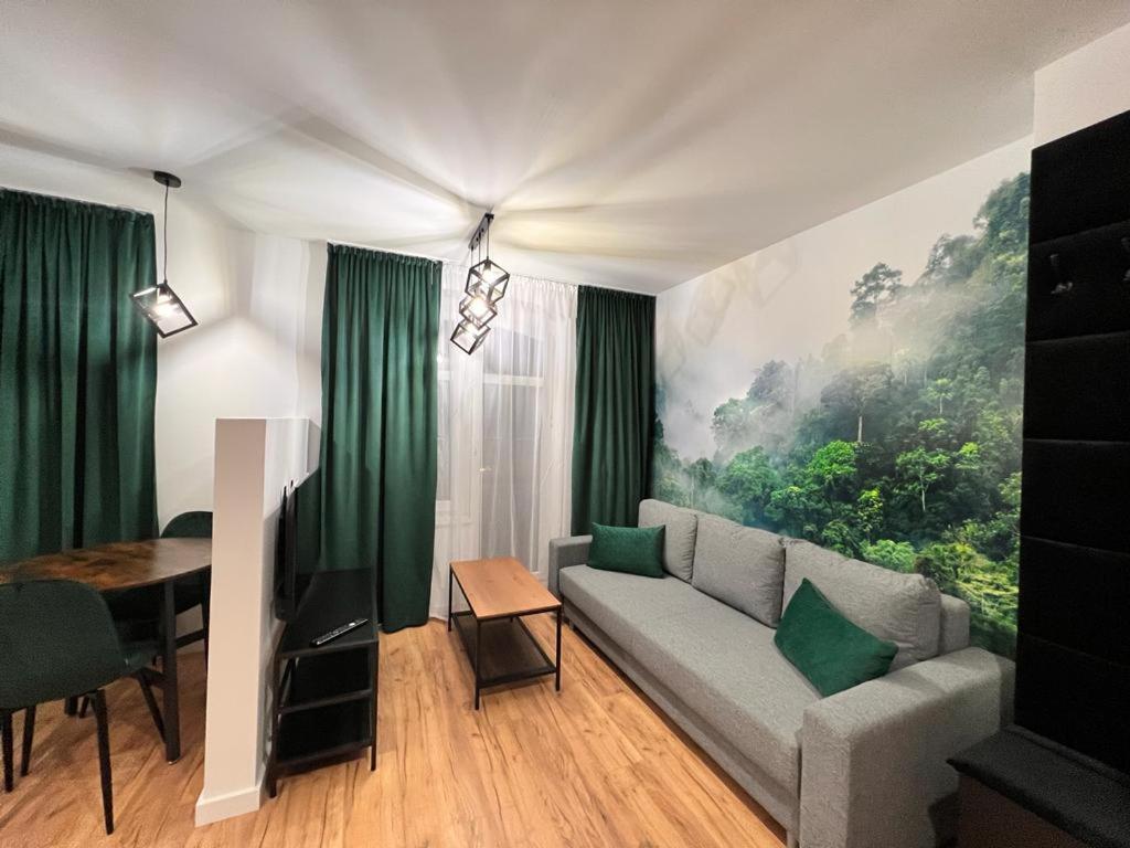Green Hill Apartments Катовіце Екстер'єр фото