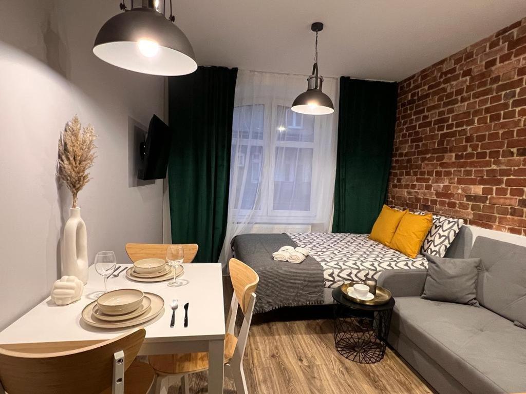 Green Hill Apartments Катовіце Екстер'єр фото