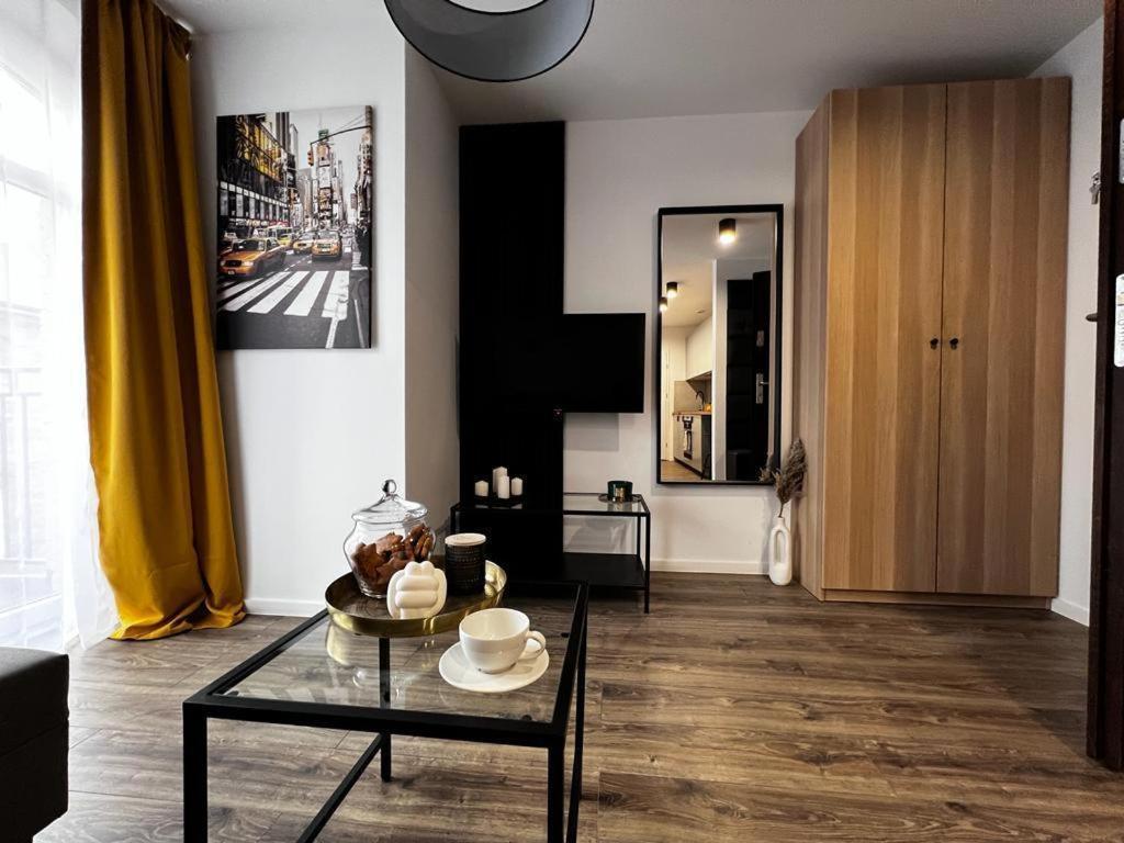 Green Hill Apartments Катовіце Екстер'єр фото
